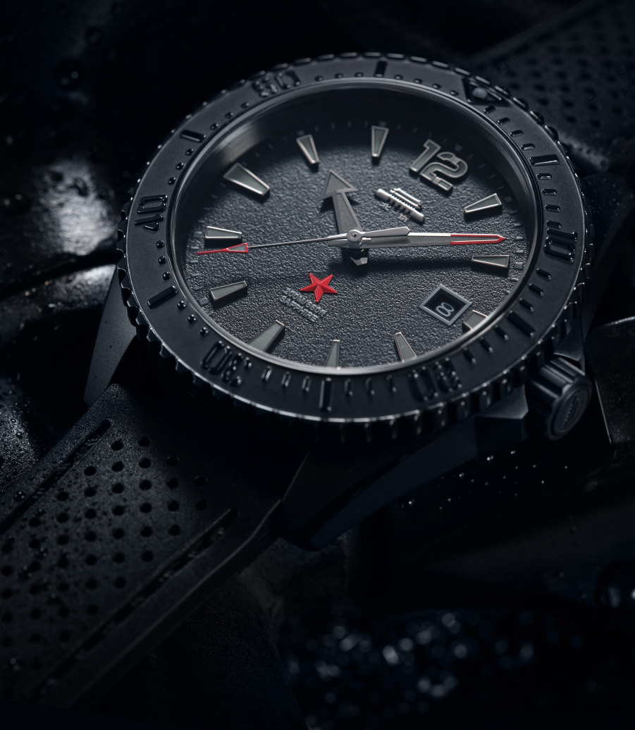 Beijing Dark Black Diver 200M  - Luxury Watch In China recensie en prijs