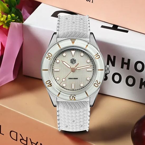 San Martin Dames Quartz Horlog - Guilloché Dial Watch recensie en prijs